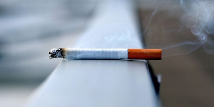 Atitudes comuns podem causar danos parecidos com cigarro