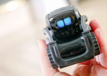 Tecnologia nos brinquedos pode trazer perigo que ninguém imagina