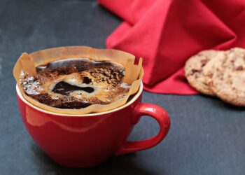 Resto de café é um "ouro" que poucos sabem como utilizar - Imagem: Pixabay
