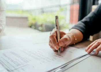 Mudanças trabalhistas põem férias, licenças e indenizações em risco em país
