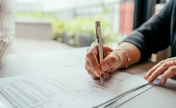 Mudanças trabalhistas põem férias, licenças e indenizações em risco em país
