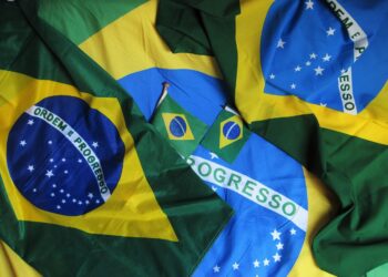 Deputado da “família imperial” propõe dividir o Brasil