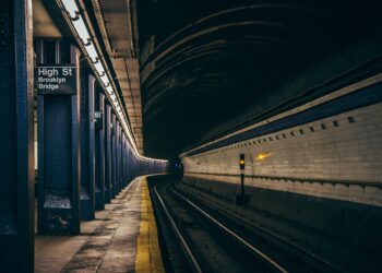 Jovem que perdeu braço e perna no metrô de Nova York tem decisão chocante da Justiça dos EUA - Imagem: Pixabay