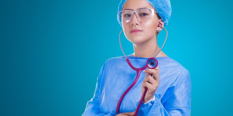Alguns cursos de medicina operando sem credenciamento do MEC - Imagem: Pixabay