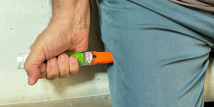 Médico famoso nas redes sociais teria fraudado canetas emagrecedoras - Imagem: Divulgação/Fiocruz
