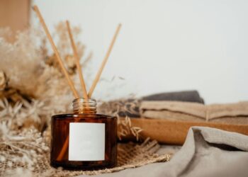 Perfumes de ambiente substituem incenso e ganham espaço nas casas em 2026