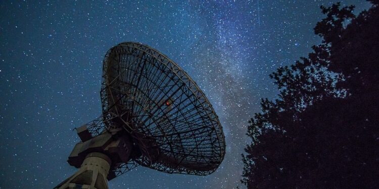 Terra emite som no espaço e cientistas registram áudio