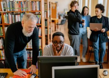 Pesquisas que não existem viram problema real em bibliotecas por causa da IA