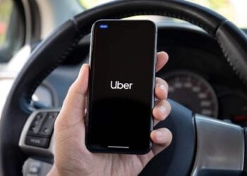 Não será mais necessário ter o app do Uber no celular para pedir corrida - Imagem: Divulgação/Uber