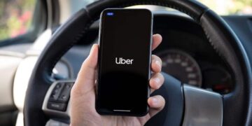 Não será mais necessário ter o app do Uber no celular para pedir corrida - Imagem: Divulgação/Uber