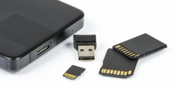 Cartão de memória pode voltar a ser usado em celulares - Imagem: Pixabay