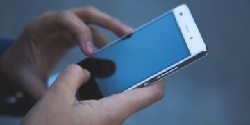Antenas estão sendo usadas para invadir celulares com novo golpe - Imagem: Pixabay