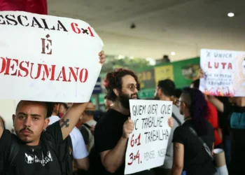 Fim da escala 6x1 tem avanço importante na história dos trabalhadores - Imagem: José Cruz/Agência Brasil