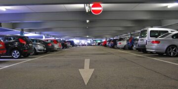 Quem são os idosos com direito a isenção de estacionamento? - Imagem: Pixabay
