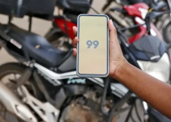 Moto Uber e 99 não vão voltar a funcionar após decisão sobre regulamentação - Imagem: Bruno Peres/Agência Brasil