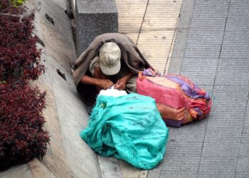 País com mais milionários também conta com o maior número de pessoas em situação de rua - Imagem: Pixabay