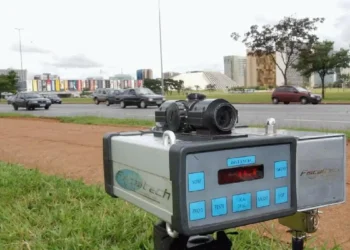Entenda como serão os radares de velocidade média que estão em teste - Imagem: Agência Brasil