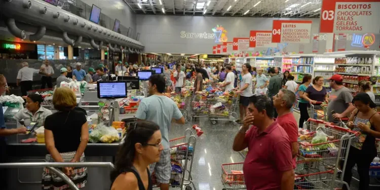 Pagamento em supermercados começa a ter possibilidade de parcelamento - Imagem: Tânia Rêgo/Agência Brasil