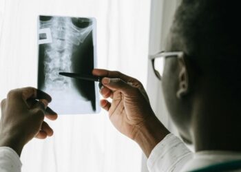 Tratamento inovador para lesões na medula entra em fase de estudo no Brasil