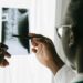 Tratamento inovador para lesões na medula entra em fase de estudo no Brasil