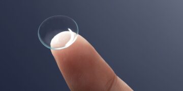 Alerta à saúde! Um parasita perigoso ameaça olhos de quem usa lentes de contato