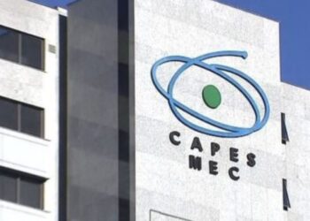 Publicação científica sem custo agora é possível: entenda o guia da Capes