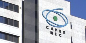 Publicação científica sem custo agora é possível: entenda o guia da Capes