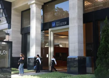 Cunhado do dono do Banco Master é preso após tentar embarcar para Dubai em jatinho - Imagem: Rovena Rosa/Agência Brasil
