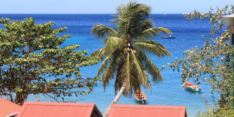 Moradores da ilha do Caribe são proibidos de entrar nas praias - Imagem: Pixabay