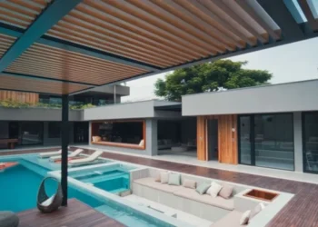 Paolla Oliveira tem mansão enorme com muita natureza e arte - Imagem: Reprodução/Youtube Casa Vogue Brasil
