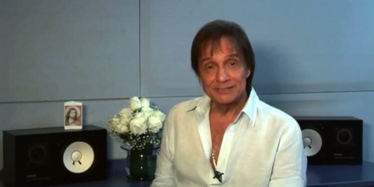 Roberto Carlos deixa de ir a funeral de amigo após receber notícia de doença - Imagem: Reprodução/TV Brasil