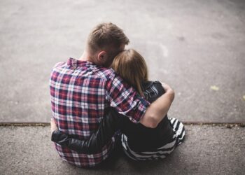 Psicologia revela o que significa quando alguém não quer abraços - Imagem: Pixabay