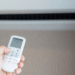 Existe a temperatura perfeita do ar-condicionado para diminuir conta de luz
