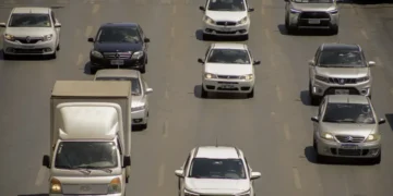 Sua carteira de motorista será cassada se fizer esta atitude comum no carro - Imagem: Joédson Alves/Agência Brasil