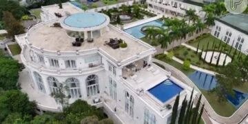 Casa gigantesca no Brasil custa  R$ 1 bilhão e é inspirada no Jardins de Luxemburgo - Imagem: Divulgação/Redes Sociais