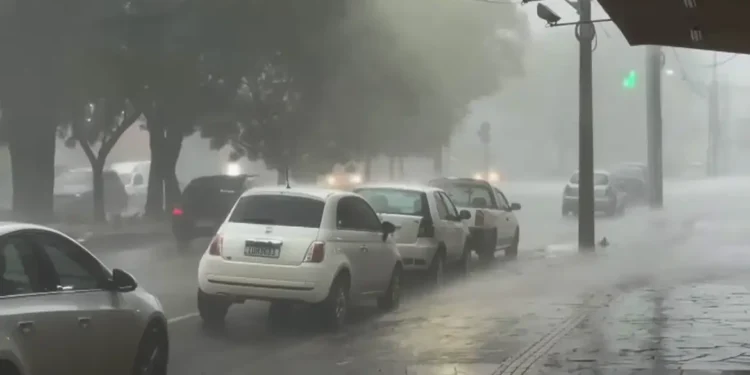 Calor de 40ºC e 100mm de chuva são confirmados com ciclone no Brasil - Imagem: Agência Brasil
