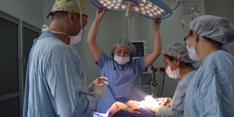 Como pacientes conseguem ficar acordados durante cirurgia no cérebro - Imagem: Pixabay