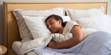 Especialistas revelam se é melhor dormir de porta aberta ou fechada - Imagem: Pixabay