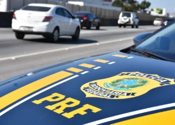 Motoristas com mandado de prisão não vão mais fugir com essa novidade - Imagem: Divulgação/Polícia Rodoviária Federal