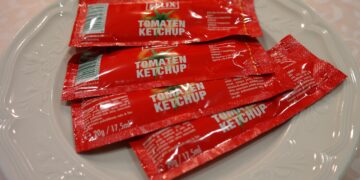 Sachês de ketchup e maionese são banidos em estabelecimentos - Imagem: Pixabay