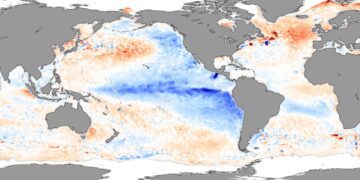 El Niño costeiro atinge força intensa na América do Sul e acende alerta climático