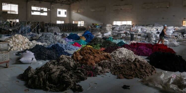 Medida na Europa veta destruição de roupas não vendidas em lojas