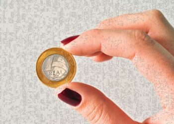 Moedas de 1 real da sua carteira que podem custar R$ 1.200