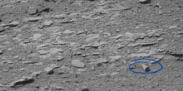 Objeto cilíndrico misterioso é detectado em Marte e intriga pesquisadores