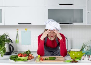 Estudo revela hábitos ruins na cozinha que muita gente comete