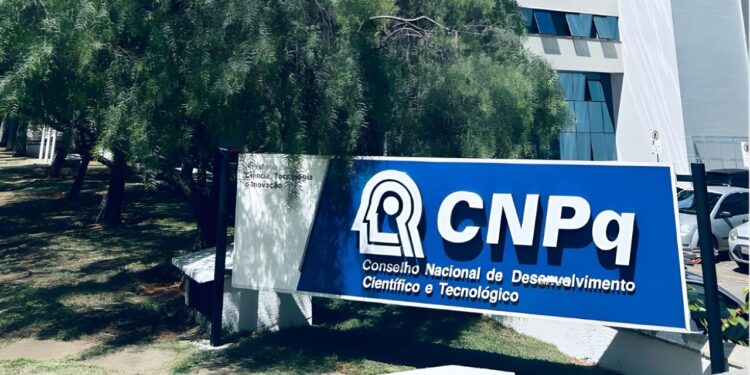 Novas regras podem suspender bolsas por irregularidades científicas