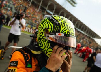 Reprodução: X / McLaren Formula 1 Team