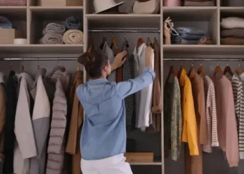 Guarda-roupa - Reprodução/iStock