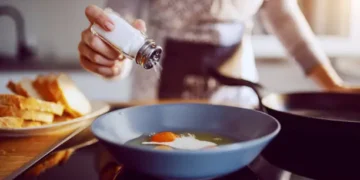Sal na cozinha - Reprodução/iStock