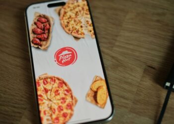 Pizza Hut oferece salário de R$ 20 mil para cargo inusitado